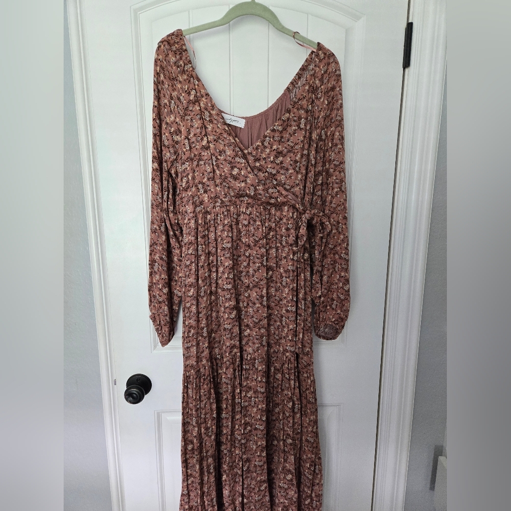 Carly Jean Los Angeles Dress